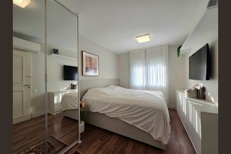 Apartamento à venda com 128m², 3 quartos e 3 vagasSuíte 1