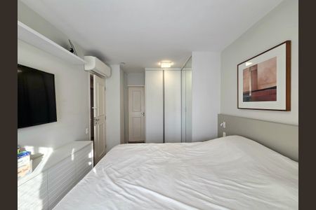 Apartamento à venda com 128m², 3 quartos e 3 vagasSuíte 1
