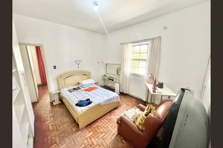 Casa à venda com 800m², 2 quartos e 5 vagasQuarto 1