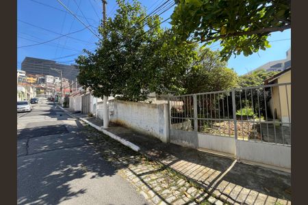 Casa à venda com 800m², 2 quartos e 5 vagasFachada