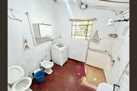 Casa à venda com 800m², 2 quartos e 5 vagasBanheiro
