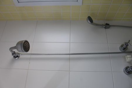 Casa de condomínio para alugar com 173m², 3 quartos e 3 vagasBanheiro