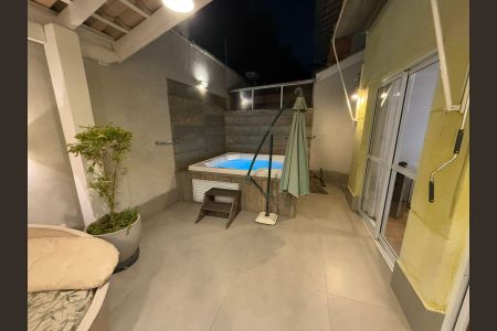 Quintal de casa de condomínio para alugar com 3 quartos, 173m² em Jardim Passargada I, Cotia