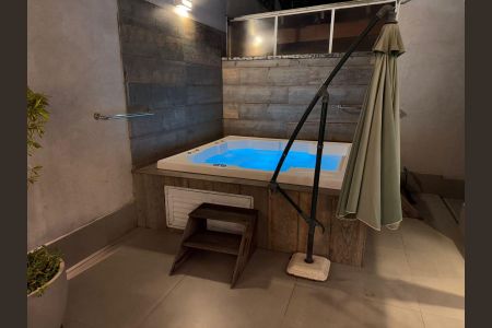 Casa de condomínio para alugar com 173m², 3 quartos e 3 vagasQuintal