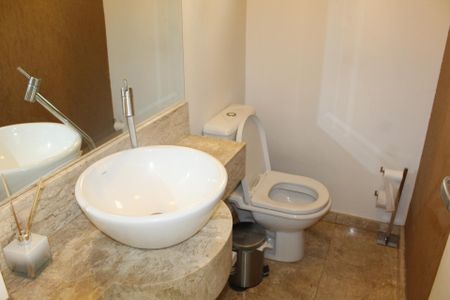 Casa de condomínio para alugar com 173m², 3 quartos e 3 vagasLavabo