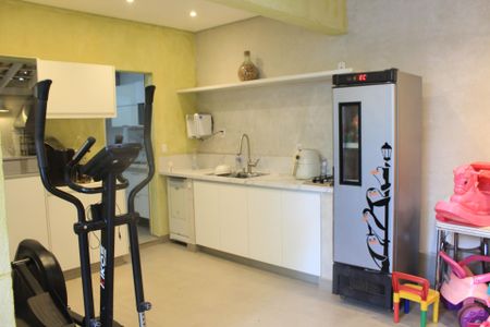 Casa de condomínio para alugar com 173m², 3 quartos e 3 vagasCozinha e Área de Serviço