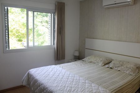 Casa de condomínio para alugar com 173m², 3 quartos e 3 vagasSuíte 1