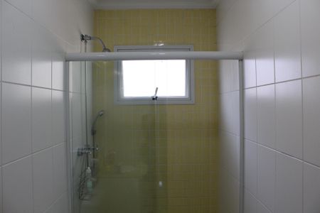 Casa de condomínio para alugar com 173m², 3 quartos e 3 vagasBanheiro