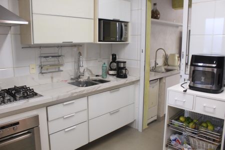 Casa de condomínio para alugar com 173m², 3 quartos e 3 vagasCozinha