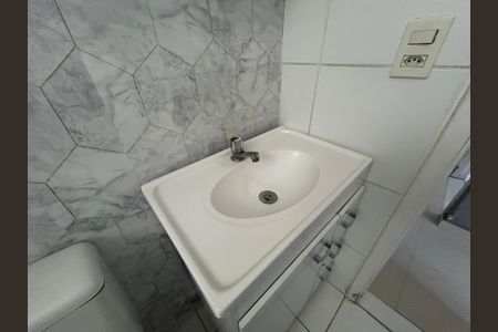 Apartamento para alugar com 45m², 2 quartos e sem vagaBanheiro - torneira