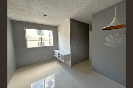 Sala de apartamento para alugar com 2 quartos, 48m² em Pavuna, Nilópolis
