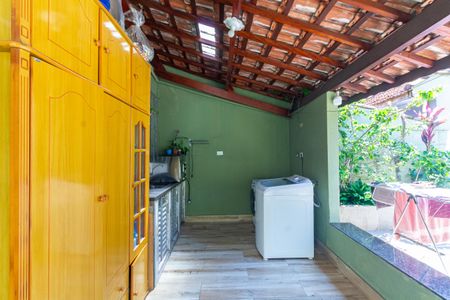 Casa à venda com 280m², 4 quartos e 1 vagaÁrea de Serviço