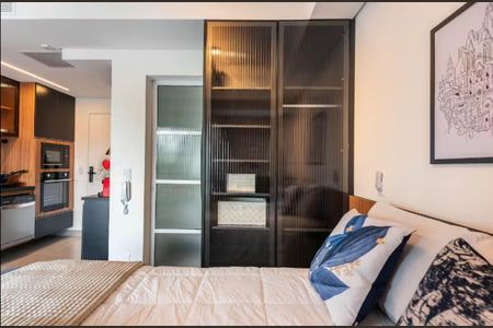 Apartamento à venda com 28m², 1 quarto e sem vagaSala/Quarto