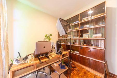 Casa à venda com 270m², 6 quartos e 2 vagasQuarto 1