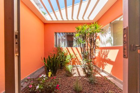 Casa à venda com 270m², 6 quartos e 2 vagasJardim de Inverno