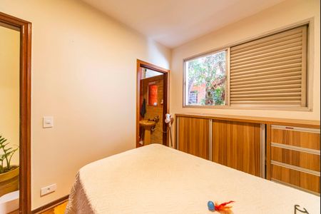 Casa à venda com 270m², 6 quartos e 2 vagasQuarto 5