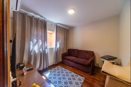 Casa à venda com 270m², 6 quartos e 2 vagasQuarto 2
