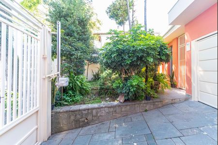 Casa à venda com 270m², 6 quartos e 2 vagasGaragem e jardim