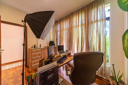 Casa à venda com 270m², 6 quartos e 2 vagasQuarto 1