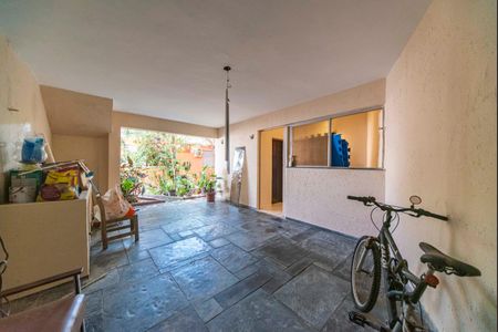 Casa à venda com 270m², 6 quartos e 2 vagasSalão 