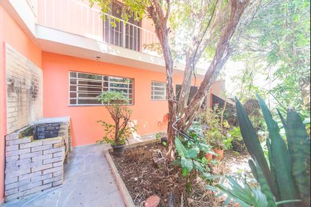 Casa à venda com 270m², 6 quartos e 2 vagasJardim Fundos 