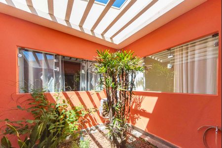 Casa à venda com 270m², 6 quartos e 2 vagasJardim de Inverno