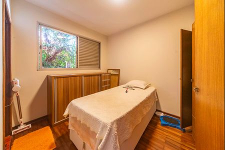 Casa à venda com 270m², 6 quartos e 2 vagasQuarto 5