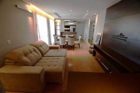 Apartamento para alugar com 80m², 2 quartos e 2 vagasSala