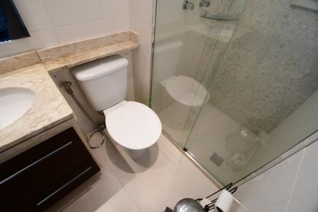 Apartamento para alugar com 80m², 2 quartos e 2 vagasBanheiro Social