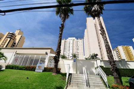 Apartamento para alugar com 80m², 2 quartos e 2 vagasFachada e portaria