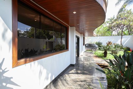 Casa para alugar com 678m², 5 quartos e 6 vagasVaranda