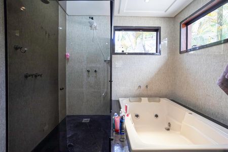 Casa para alugar com 678m², 5 quartos e 6 vagasBanheiro da suíte 5