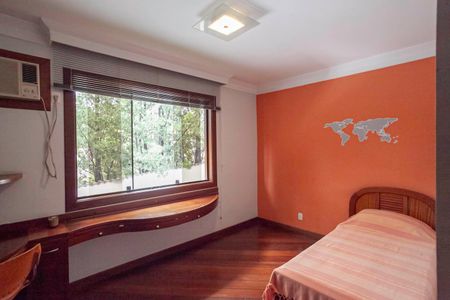 Casa para alugar com 678m², 5 quartos e 6 vagasSuíte 3