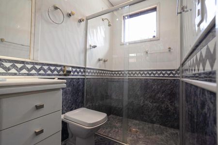 Casa para alugar com 678m², 5 quartos e 6 vagasBanheiro da suíte 4