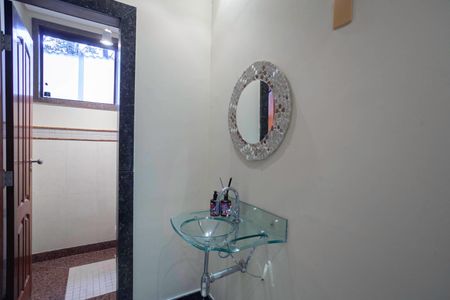 Casa para alugar com 678m², 5 quartos e 6 vagasLavabo 1