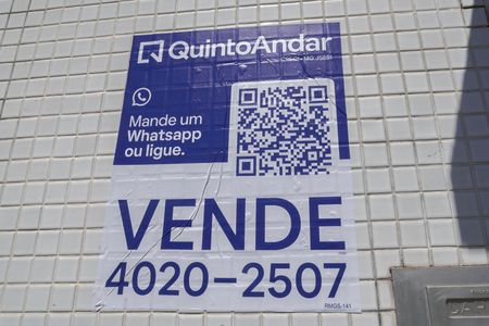 Casa para alugar com 678m², 5 quartos e 6 vagasFachada