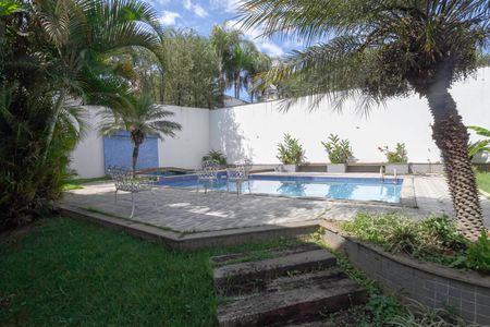 Casa para alugar com 678m², 5 quartos e 6 vagasPiscina