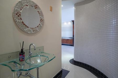 Casa para alugar com 678m², 5 quartos e 6 vagasLavabo 1