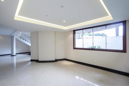 Casa para alugar com 678m², 5 quartos e 6 vagasSala 1