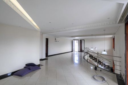 Casa para alugar com 678m², 5 quartos e 6 vagasSala 2