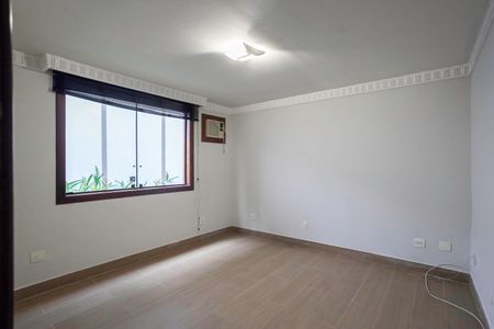 Casa para alugar com 678m², 5 quartos e 6 vagasSuíte 1