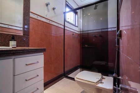 Casa para alugar com 678m², 5 quartos e 6 vagasBanheiro da suíte 2