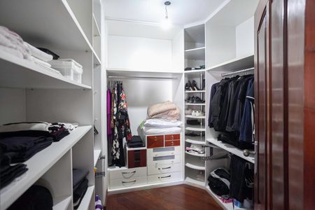Casa para alugar com 678m², 5 quartos e 6 vagasCloset da suíte 5