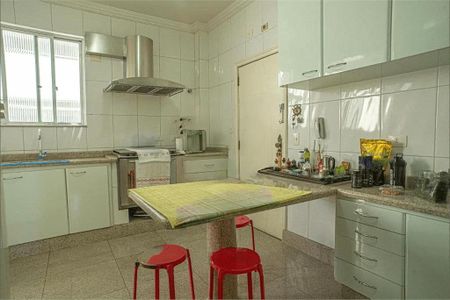 Apartamento à venda com 135m², 3 quartos e 1 vaga