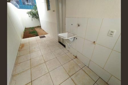 Lavandera de casa para alugar com 2 quartos, 100m² em Novo Mundo, Uberlândia