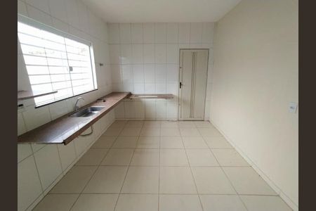 Cozinha de casa para alugar com 2 quartos, 100m² em Novo Mundo, Uberlândia
