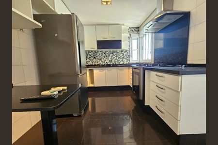 Apartamento à venda com 126m², 3 quartos e 2 vagasCozinha