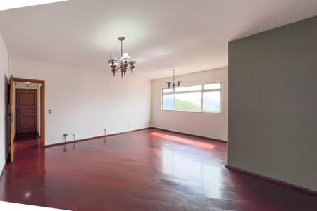 Apartamento à venda com 98m², 2 quartos e 1 vaga Apartamento à venda com 98m², 2 quartos e 1 vagaSala