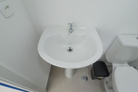 Apartamento para alugar com 48m², 2 quartos e sem vagaBanheiro