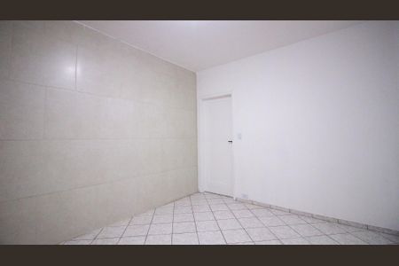 Casa para alugar com 80m², 2 quartos e 2 vagasQuarto 1